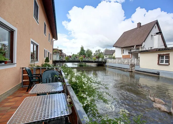 利奇酒店 3* 鲁斯特